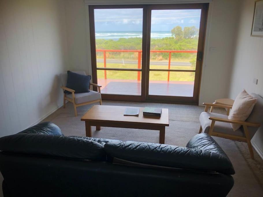 Peterborough Beach House Экстерьер фото